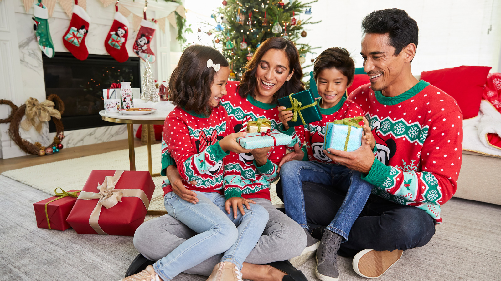 Disney store Holiday Cardmember-only Shopping Event