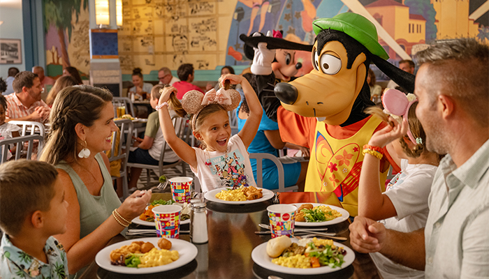 SAVOR A DELICIOUS DEALATWALT DISNEY WORLD&reg; RESORT